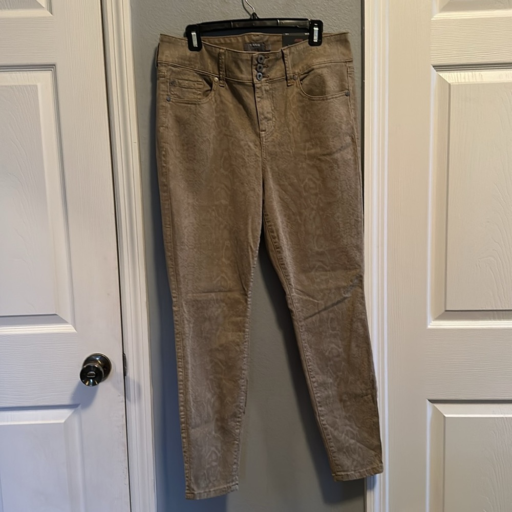 NWT Torrid Snakeskin Jeggings Jeans Leggings Khaki Feel The Fit Super Soft Plus - Picture 4 of 7